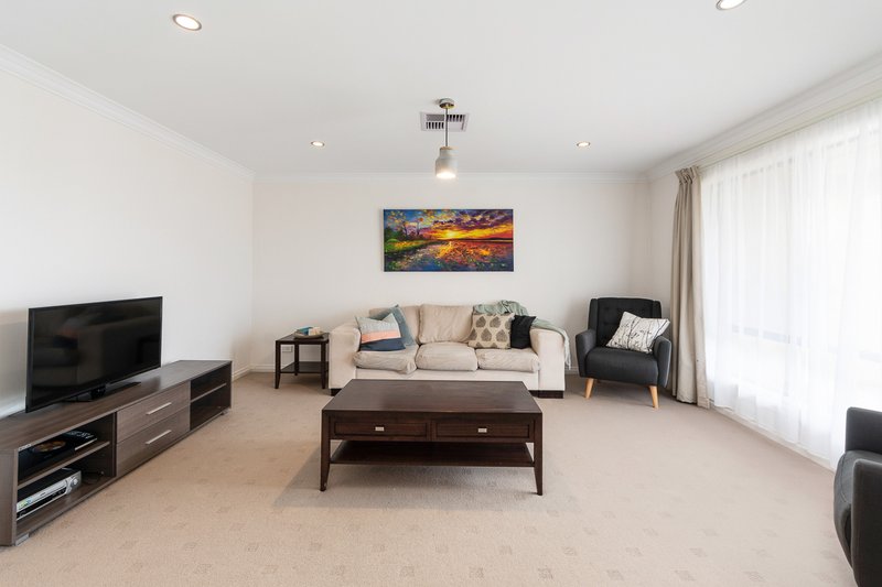 Photo - 5 Biar Street, Mount Barker SA 5251 - Image 5