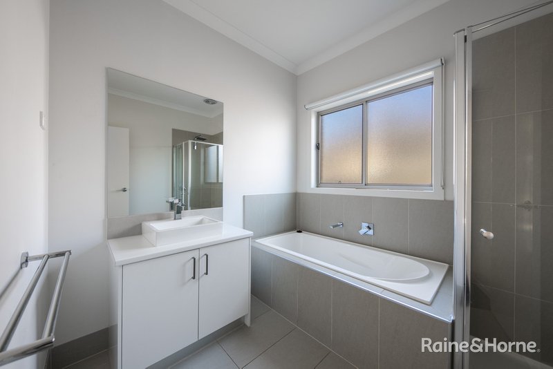 Photo - 5 Bickley Street, Harkness VIC 3337 - Image 6