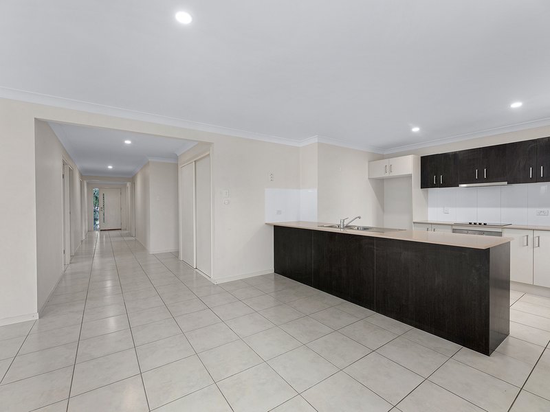 Photo - 5 Biella Court, Leichhardt QLD 4305 - Image 2