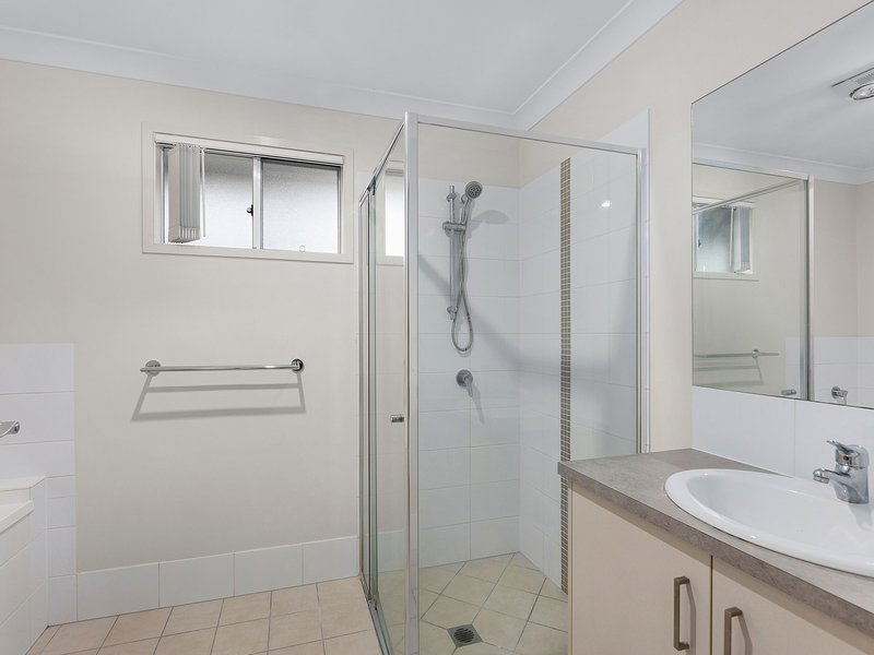 Photo - 5 Biella Court, Leichhardt QLD 4305 - Image 10