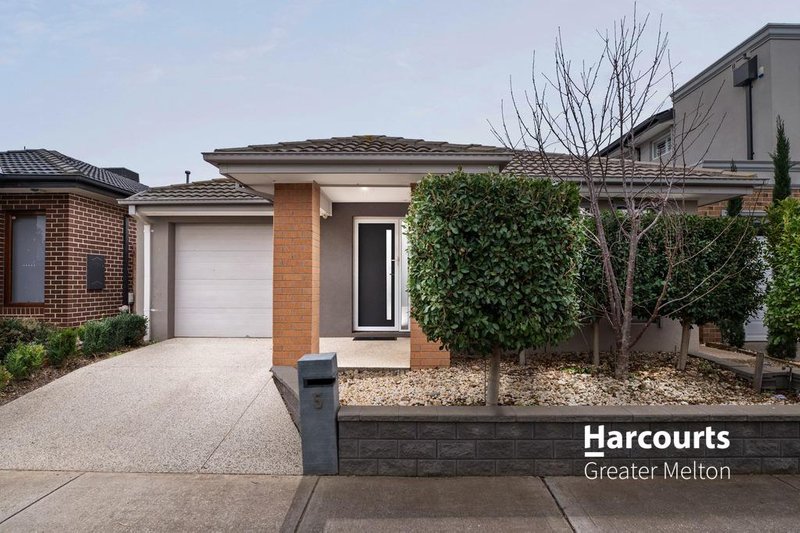 Photo - 5 Bigarade Way, Tarneit VIC 3029 - Image 1