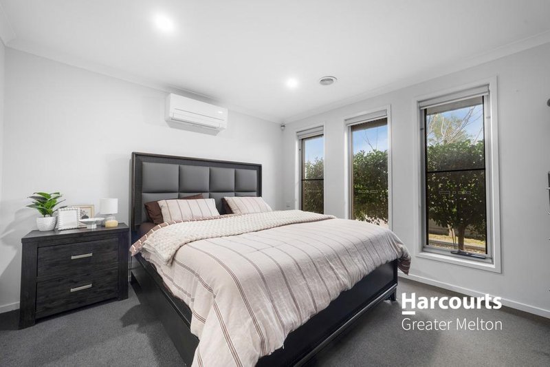 Photo - 5 Bigarade Way, Tarneit VIC 3029 - Image 7