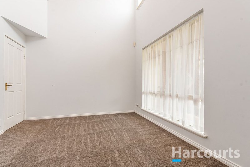 Photo - 5 Birkdale Place, Currambine WA 6028 - Image 9