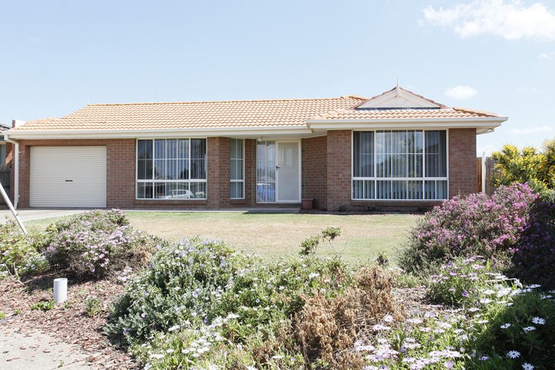 Photo - 5 Biscay Court, Melton West VIC 3337 - Image 9