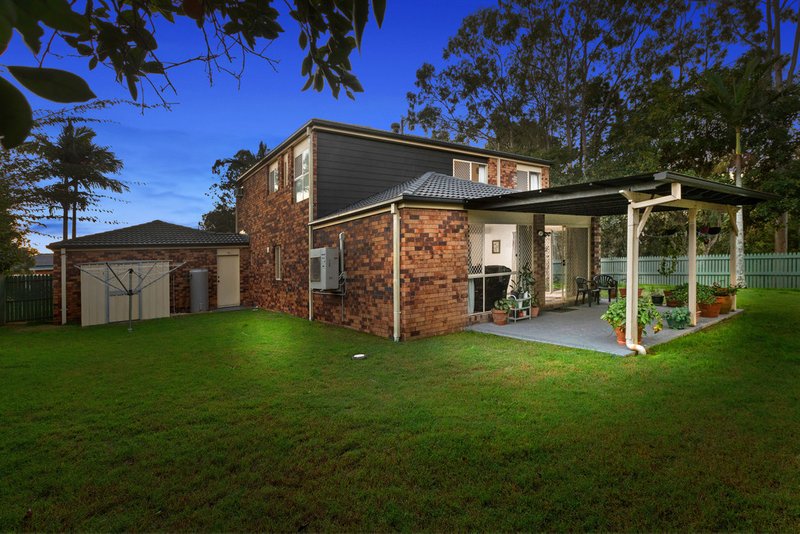 Photo - 5 Bishop Place, Coopers Plains QLD 4108 - Image 2