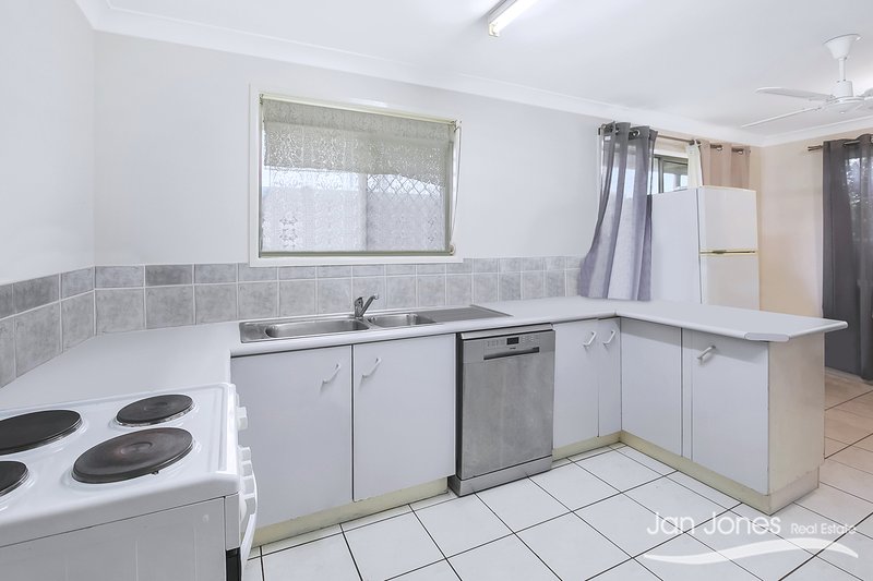 Photo - 5 Bisschop Street, Deception Bay QLD 4508 - Image 5