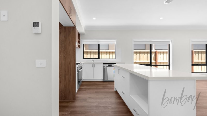 Photo - 5 Bittern Road, , Donnybrook VIC 3064 - Image 4