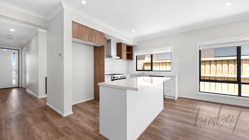 Photo - 5 Bittern Road, , Donnybrook VIC 3064 - Image 6