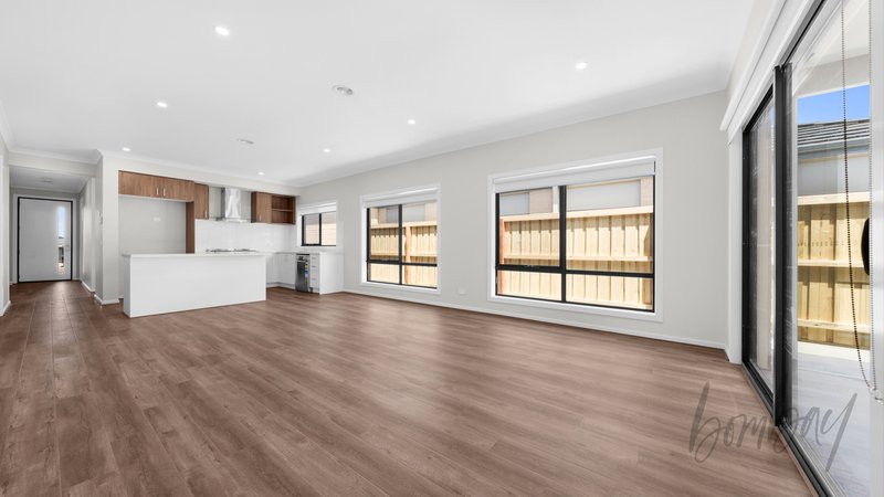 Photo - 5 Bittern Road, , Donnybrook VIC 3064 - Image 7