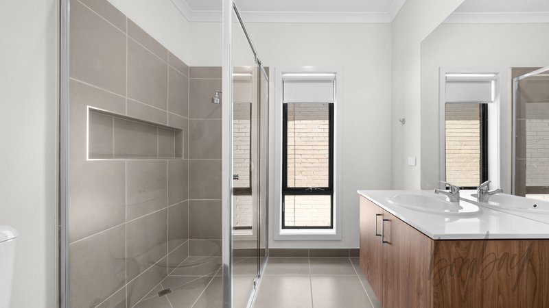 Photo - 5 Bittern Road, , Donnybrook VIC 3064 - Image 11