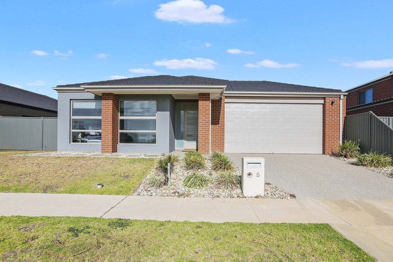 5 Black Swan Court, Lara VIC 3212