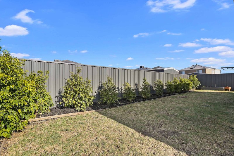 Photo - 5 Black Swan Court, Lara VIC 3212 - Image 17