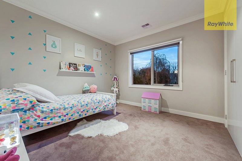 Photo - 5 Blackbird Terrace, Craigieburn VIC 3064 - Image 14