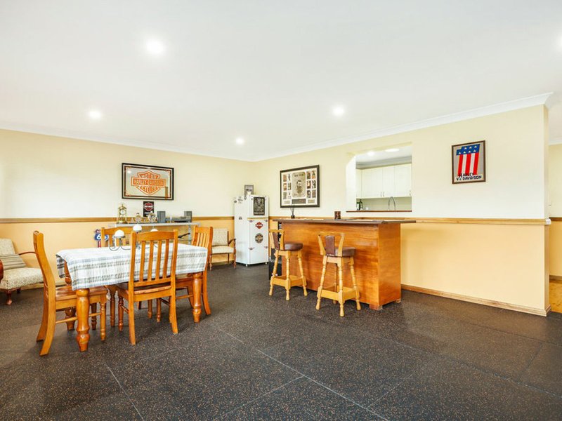 Photo - 5 Blackbutt Place, The Oaks NSW 2570 - Image 4