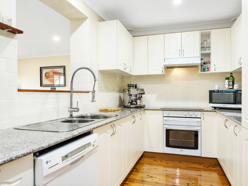 Photo - 5 Blackbutt Place, The Oaks NSW 2570 - Image 6