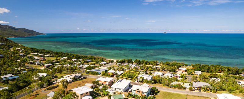 5 Blackcurrant Drive, Hideaway Bay QLD 4800