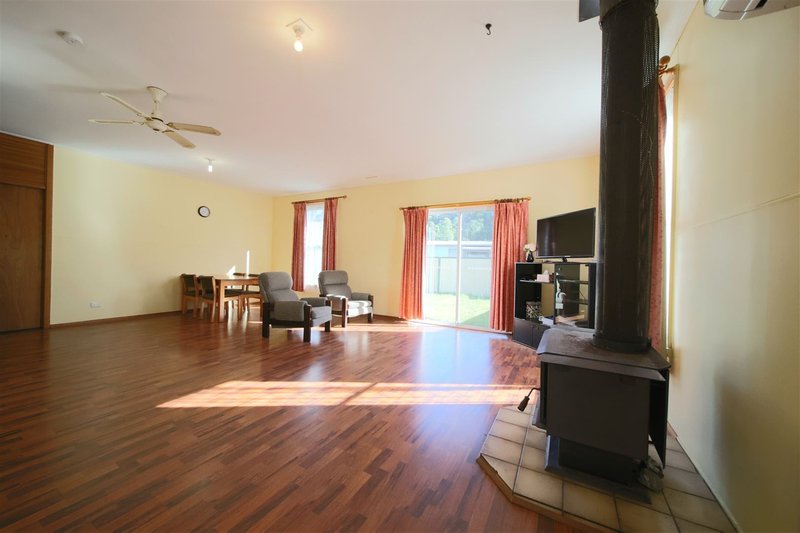 Photo - 5 Blackwood Avenue, Rosebery TAS 7470 - Image 3