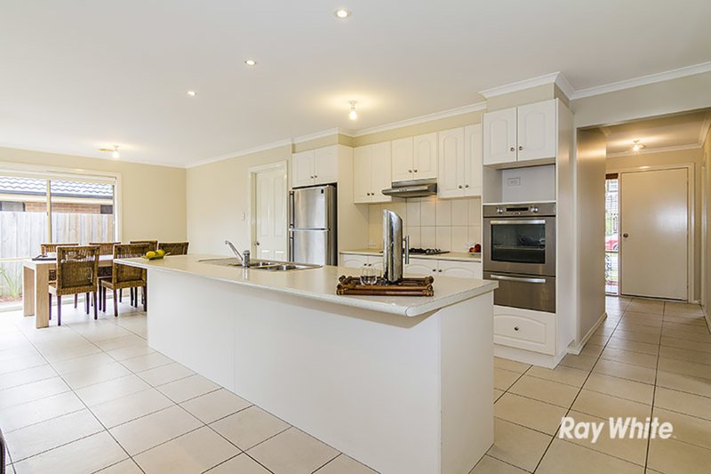 Photo - 5 Blainroe Crescent, Cranbourne VIC 3977 - Image 7