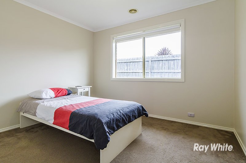 Photo - 5 Blainroe Crescent, Cranbourne VIC 3977 - Image 19