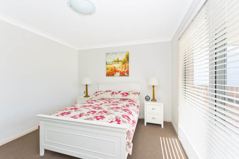 Photo - 5 Blanc Avenue, East Hills NSW 2213 - Image 5