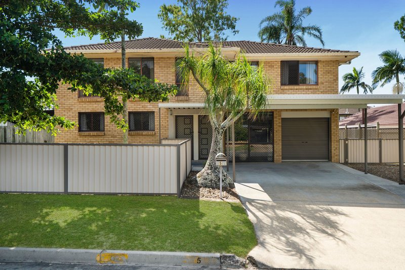 Photo - 5 Blaxland Avenue, Paradise Point QLD 4216 - Image 2