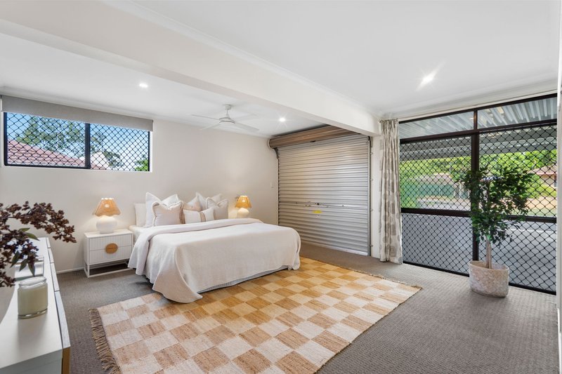 Photo - 5 Blaxland Avenue, Paradise Point QLD 4216 - Image 6