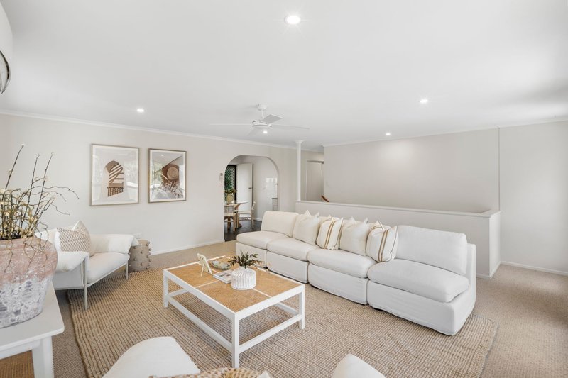 Photo - 5 Blaxland Avenue, Paradise Point QLD 4216 - Image 12