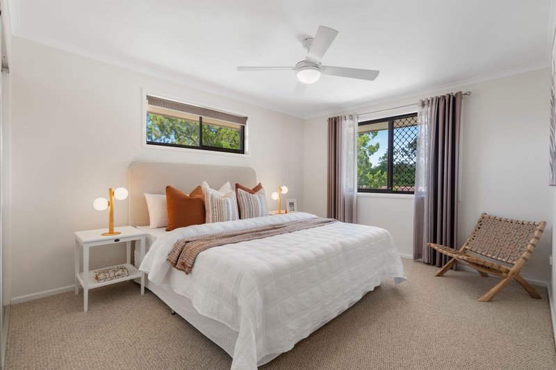 Photo - 5 Blaxland Avenue, Paradise Point QLD 4216 - Image 15