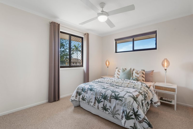 Photo - 5 Blaxland Avenue, Paradise Point QLD 4216 - Image 16