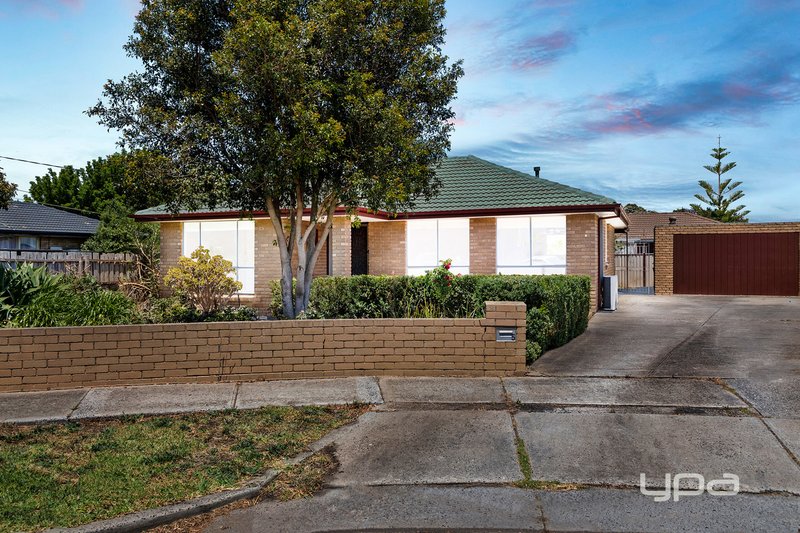 Photo - 5 Bloomingdale Avenue, Albanvale VIC 3021 - Image 2