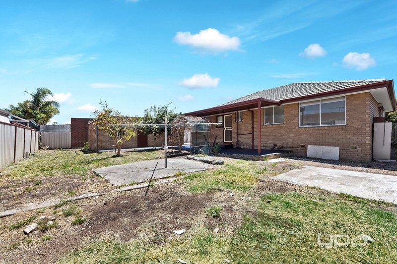 Photo - 5 Bloomingdale Avenue, Albanvale VIC 3021 - Image 14