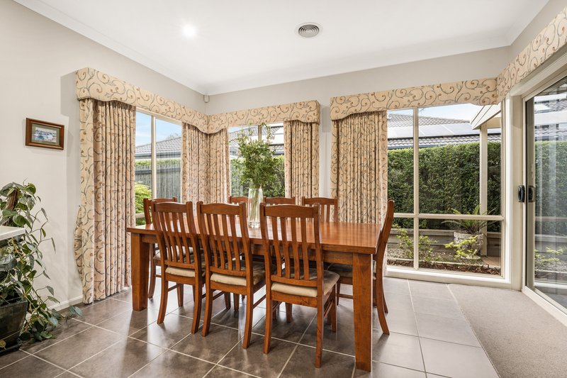 Photo - 5 Blue Bell Court, Pakenham VIC 3810 - Image 7