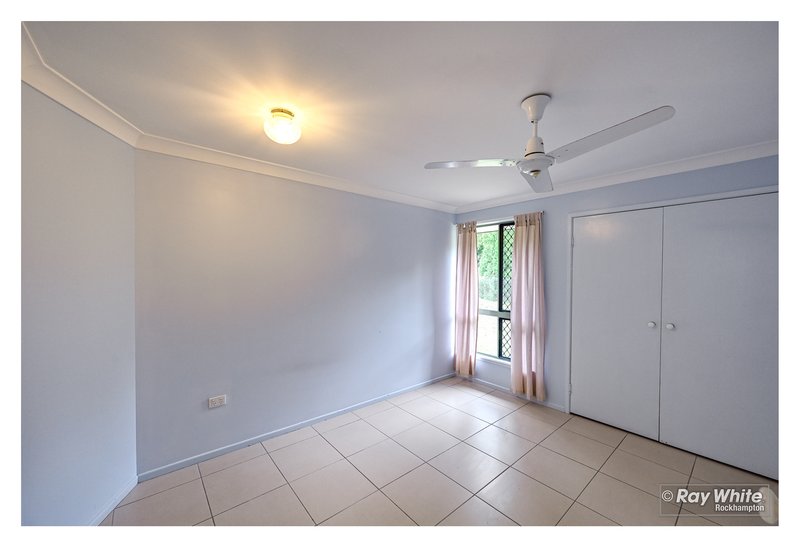 Photo - 5 Blyth Avenue, Gracemere QLD 4702 - Image 7