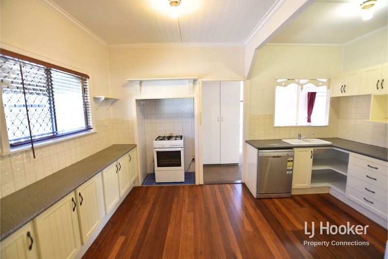 Photo - 5 Boardman Street, Kallangur QLD 4503 - Image 6