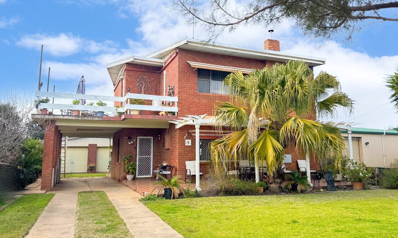 Photo - 5 Bogan Street, Parkes NSW 2870 - Image