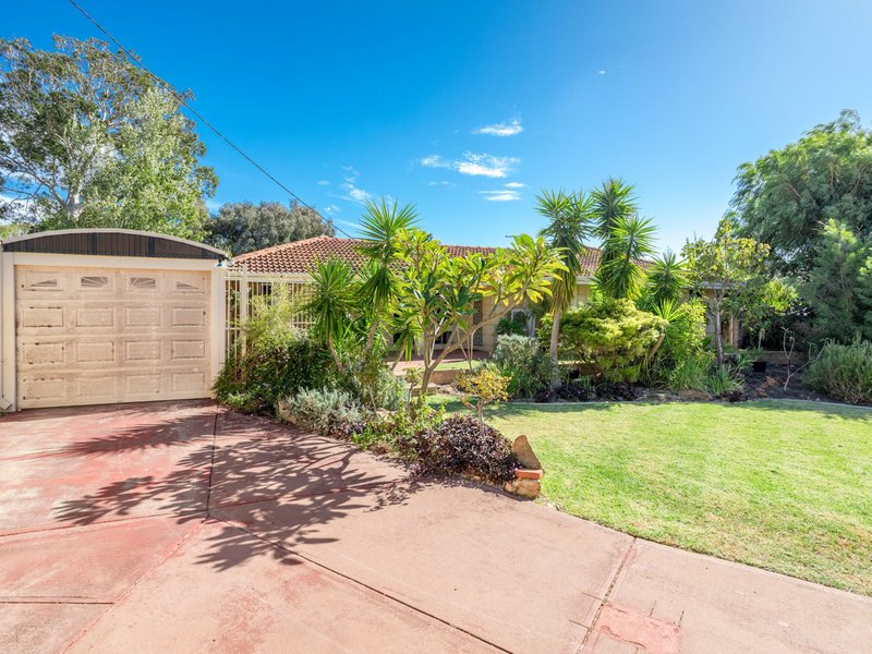 Photo - 5 Boona Court, Maida Vale WA 6057 - Image 2