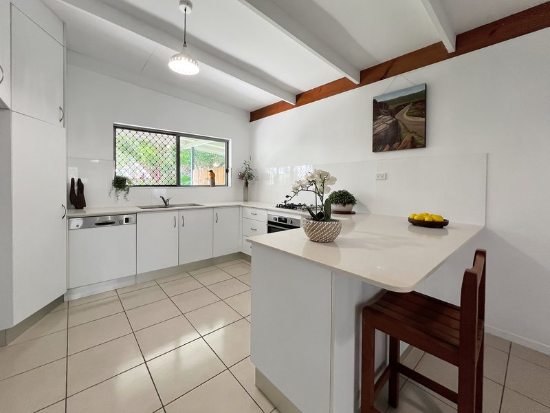 Photo - 5 Boroko Close, Trinity Beach QLD 4879 - Image 6