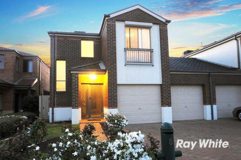 5 Boronia Avenue, Cranbourne VIC 3977