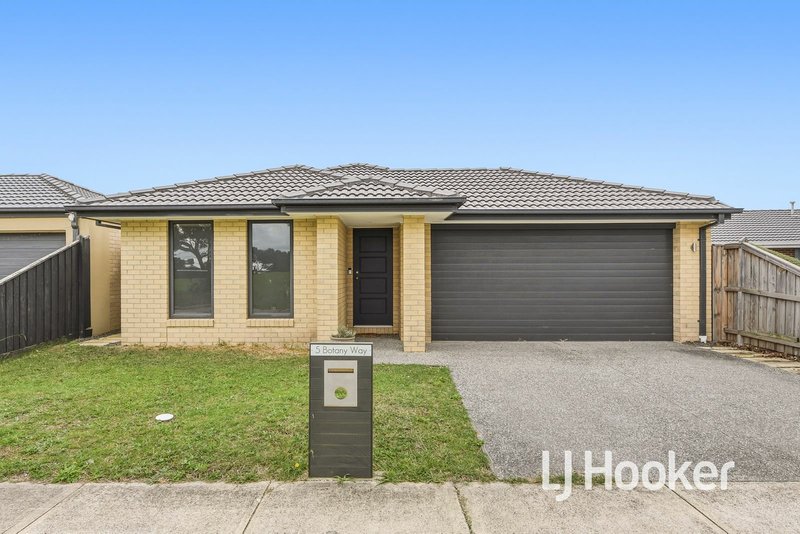 Photo - 5 Botany Way, Pakenham VIC 3810 - Image 1