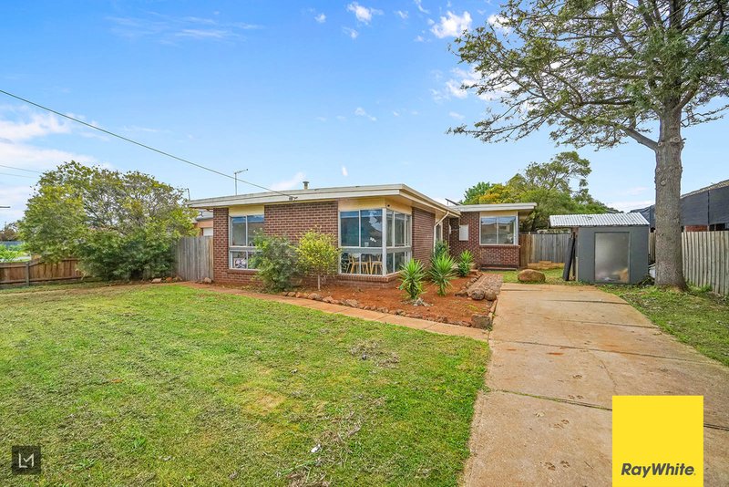 5 Bourke Road, Melton South VIC 3338