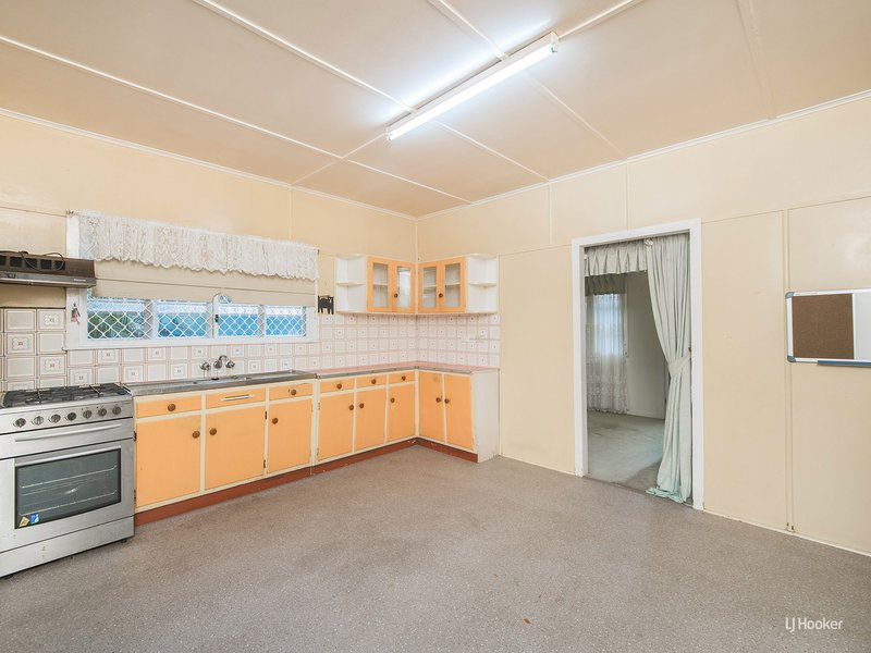 Photo - 5 Bourke Street, Park Avenue QLD 4701 - Image 8