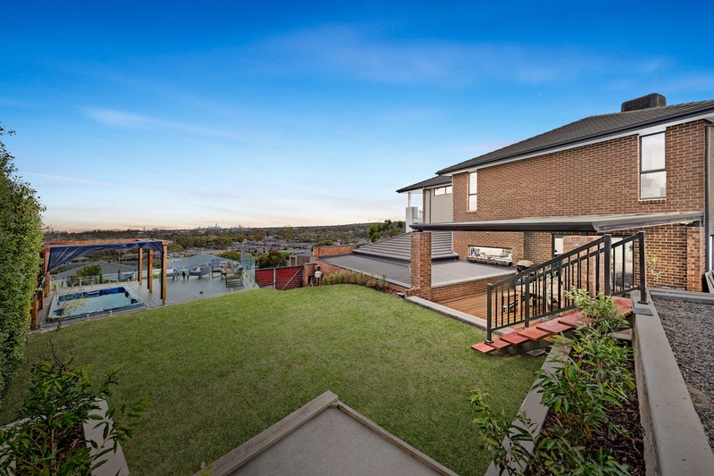 Photo - 5 Box Hedge Court, South Morang VIC 3752 - Image 16