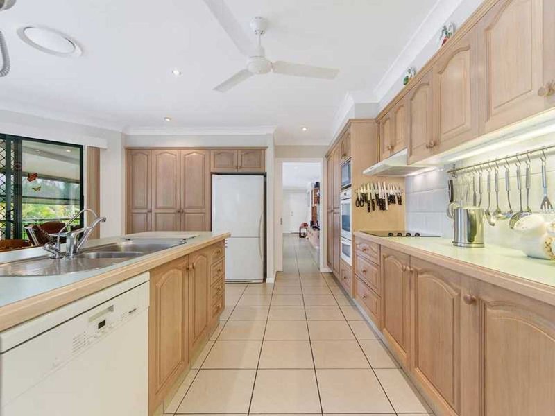 Photo - 5 Brae Court, Carrara QLD 4211 - Image 6