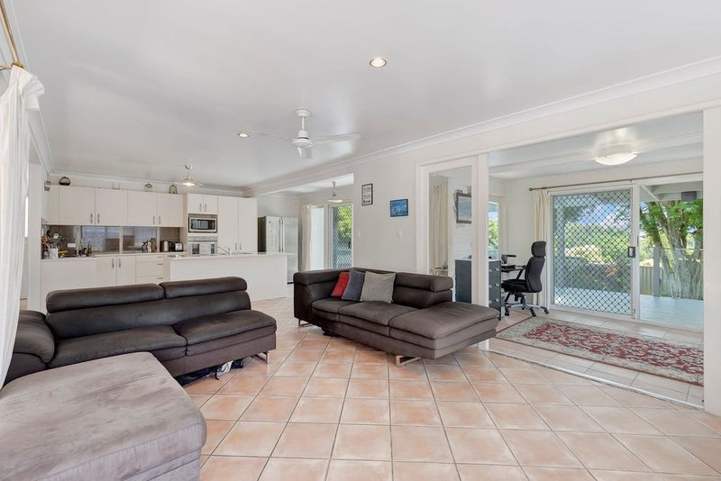 Photo - 5 Bramcote Street, Chermside West QLD 4032 - Image 3