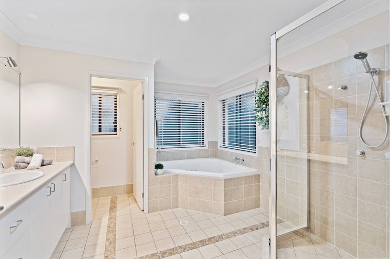 Photo - 5 Brampton Close, Redland Bay QLD 4165 - Image 16