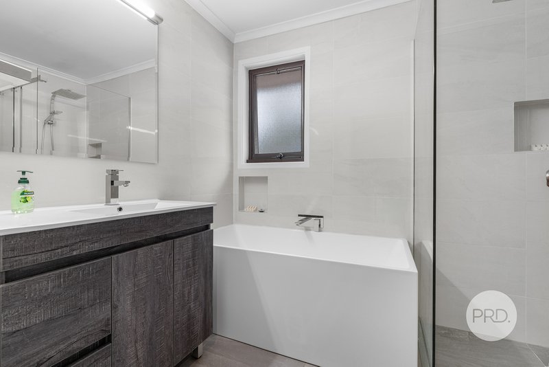 Photo - 5 Bramwell Place, Illawong NSW 2234 - Image 5