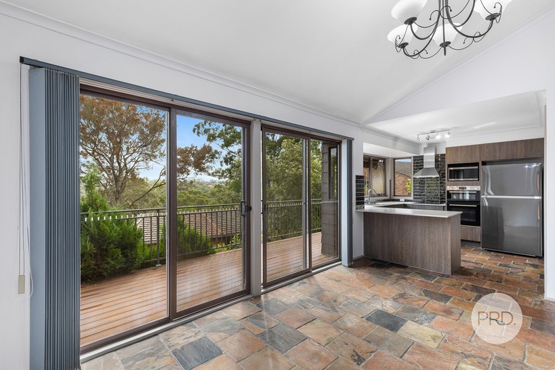 Photo - 5 Bramwell Place, Illawong NSW 2234 - Image 6