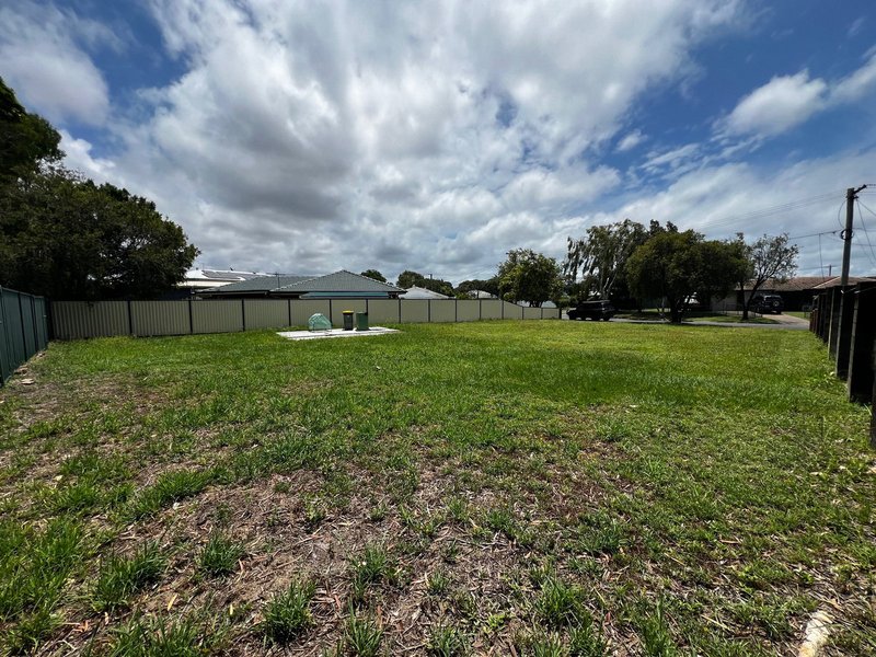 Photo - 5 Brandon Crt , Kippa-Ring QLD 4021 - Image 4