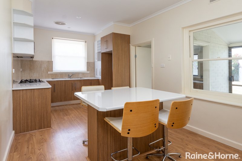 Photo - 5 Brecknoch Road, Strathalbyn SA 5255 - Image 2