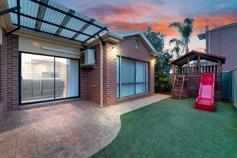 Photo - 5 Brentley Close, Point Cook VIC 3030 - Image 22